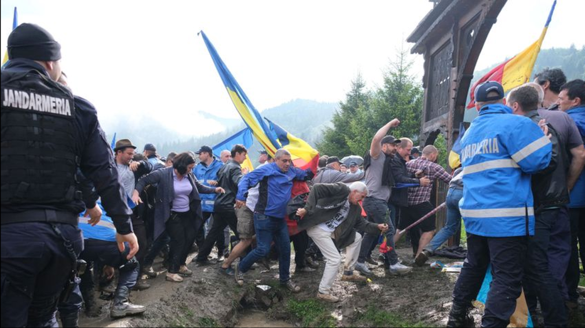 Hajdú Gábor: Újból nagyapáink sírjain táncolna az AUR!  Magyarellenességre magyar szavazat a válasz!